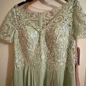 Mother of the Bride/Groom formal dress. Size 14